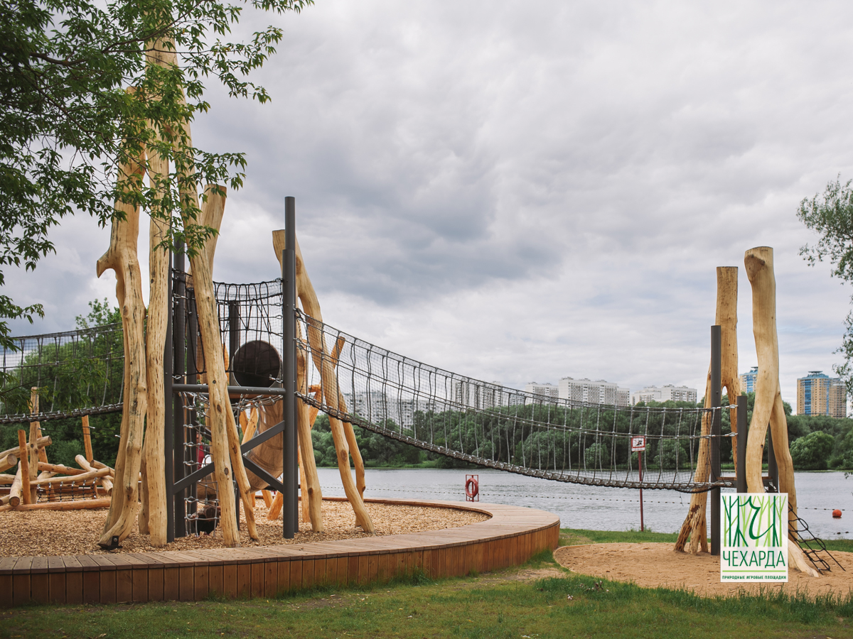 Пространство Шагающие деревья 🌳🌳🌳 — у пляжа №2 в Серебрянном бору, Москва 🇷🇺, фото 1